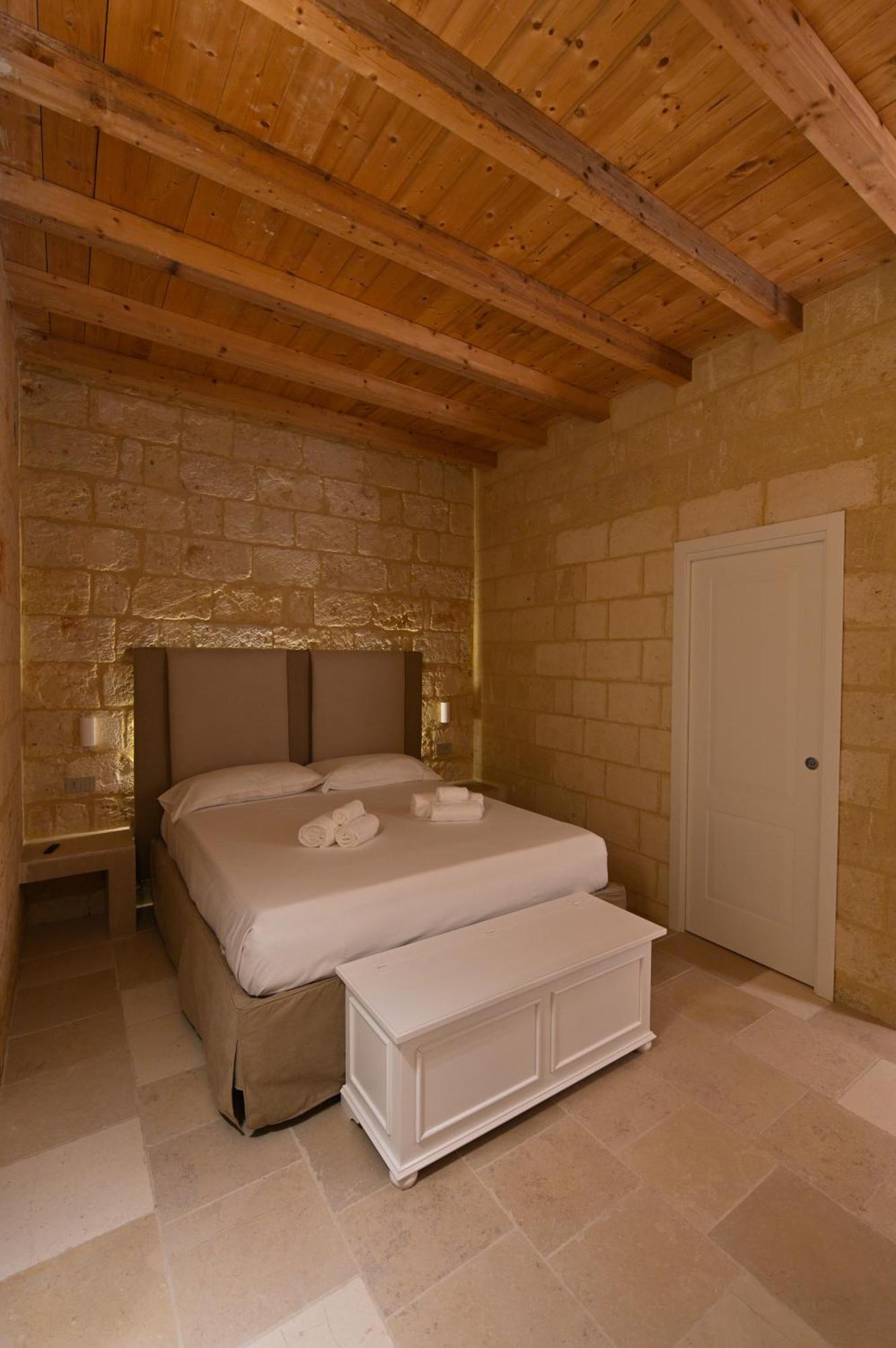 Palazzo Momi Bed & Breakfast Bari Luaran gambar